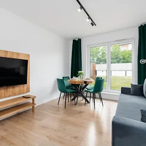 With Garden Dmowskiego 81 By Renters Apartament